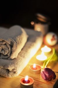 love-romantic-bath-candlelight